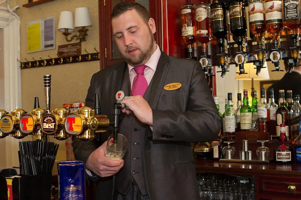 Thistle Hotel Edinburgh 3*,